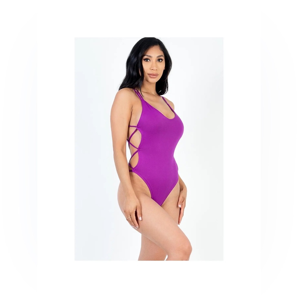 Sexy Solid Color Crisscross Back V Neck Bodysuit
